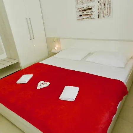 Diamant ゲストハウス Baška Voda