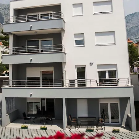 Pensjonat Diamant Baška Voda