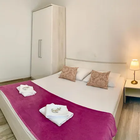 Guest house Diamant Baska Voda